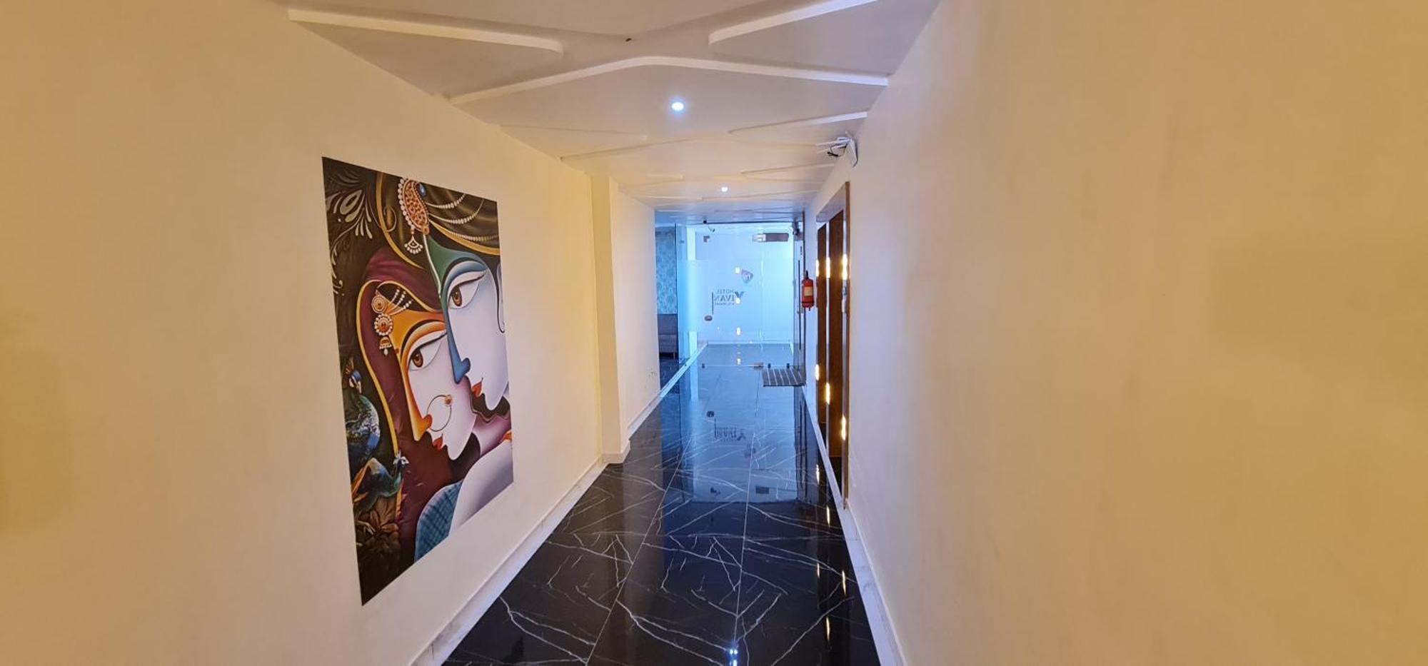 Hotel Vivan Vadodara Exteriör bild